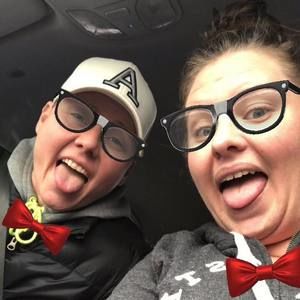 Meet your Posher, Dana